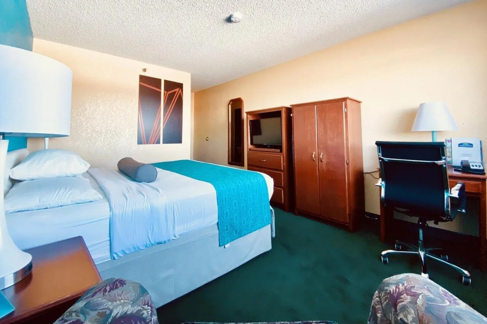 Howard Johnson Denver/West