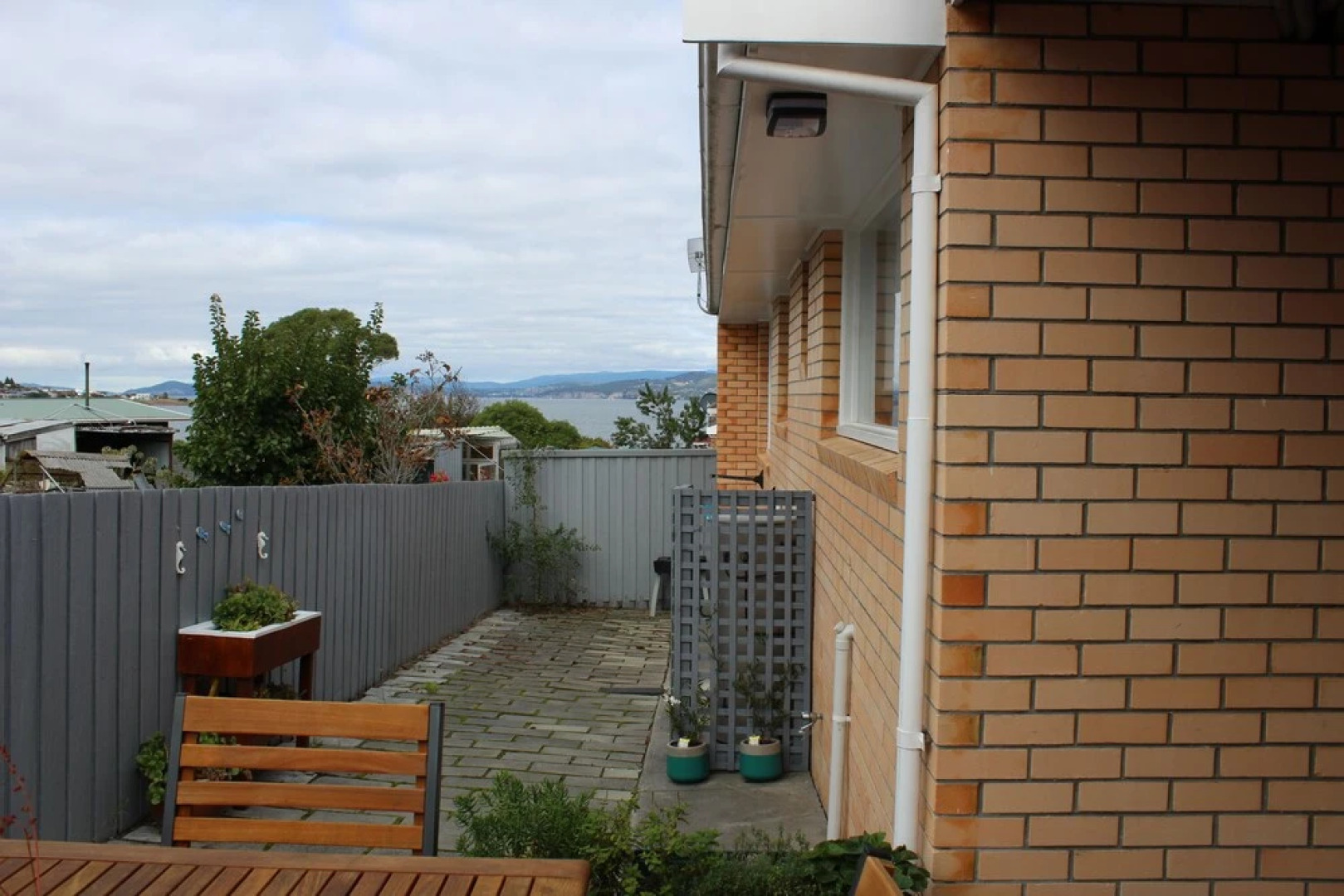 Newly Renovated Villa - Waters Edge