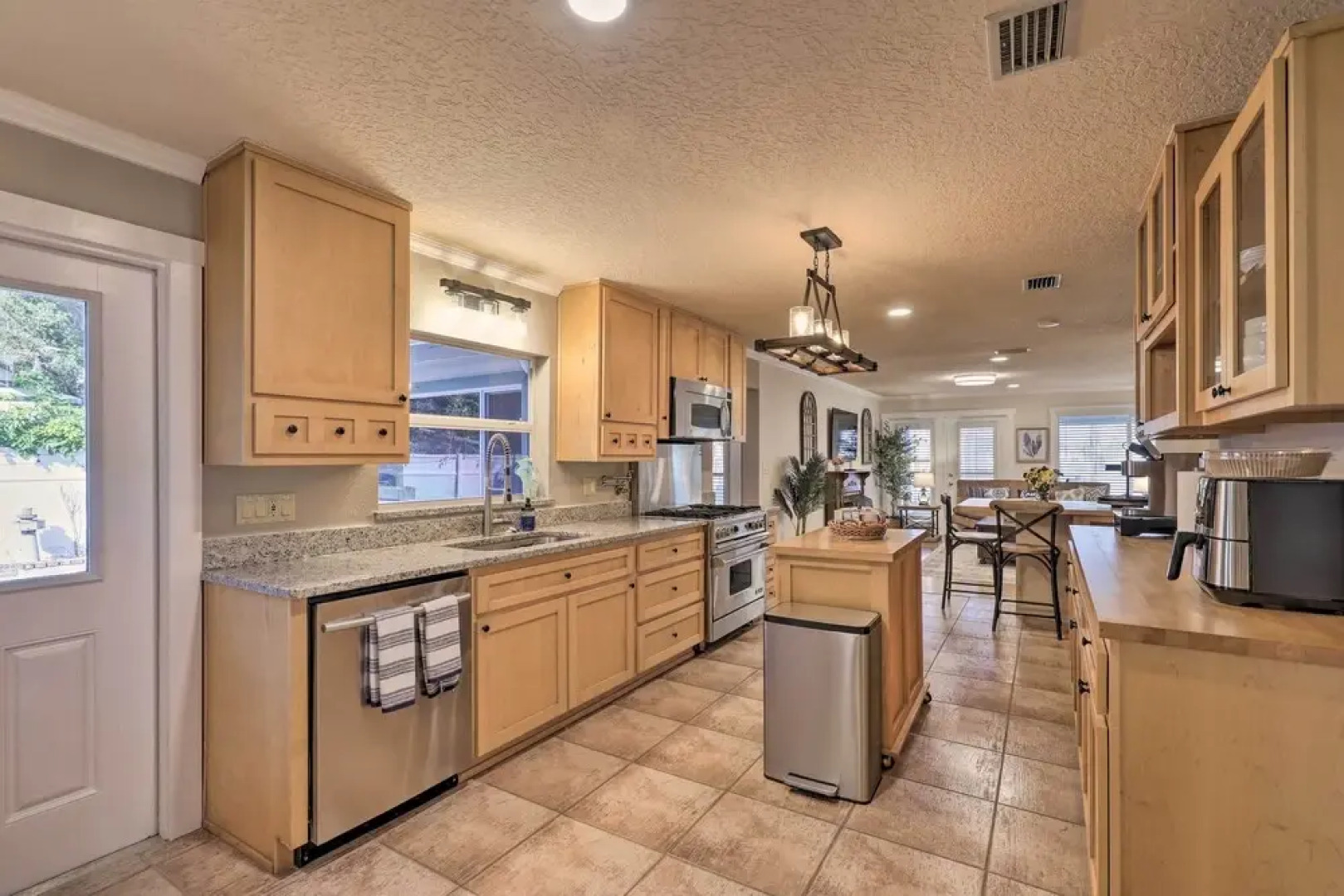 Waterfront Port Richey Getaway w/ Shared Dock