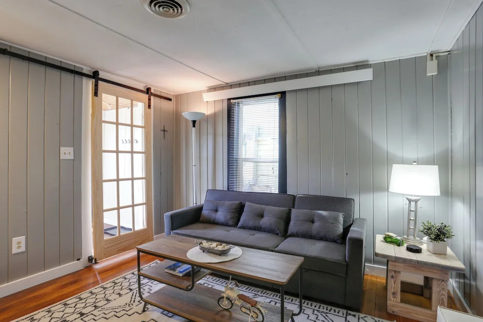Centrally-located Mountain Getaway in Lead!