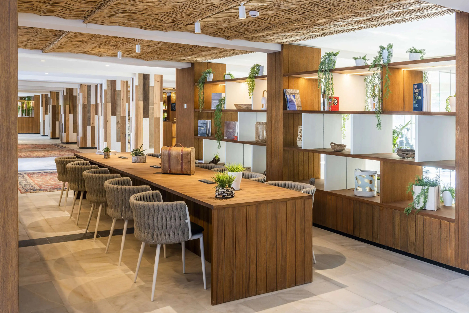 Отель Innside by Meliá Alcudia