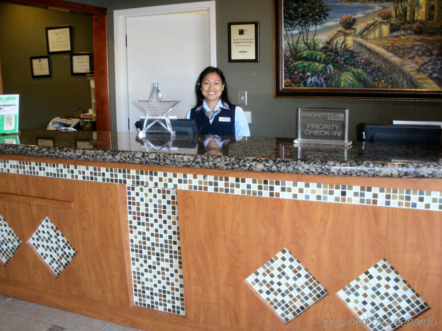 Holiday Inn Express Hotel & Suites Ventura by IHG