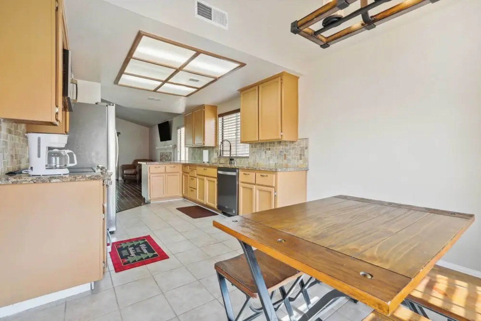 Charming Elk Grove Home - 15 Mi to Sacramento!