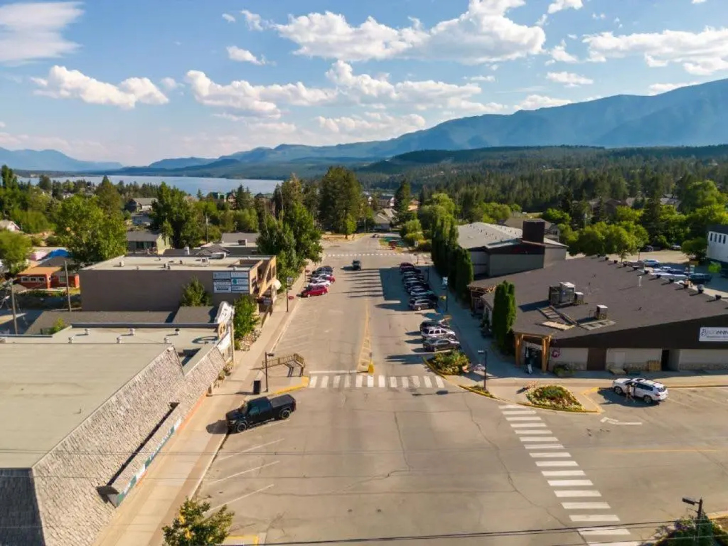 The Grizzly House I Sleep 7 I Patio & BBQ I 55 TV