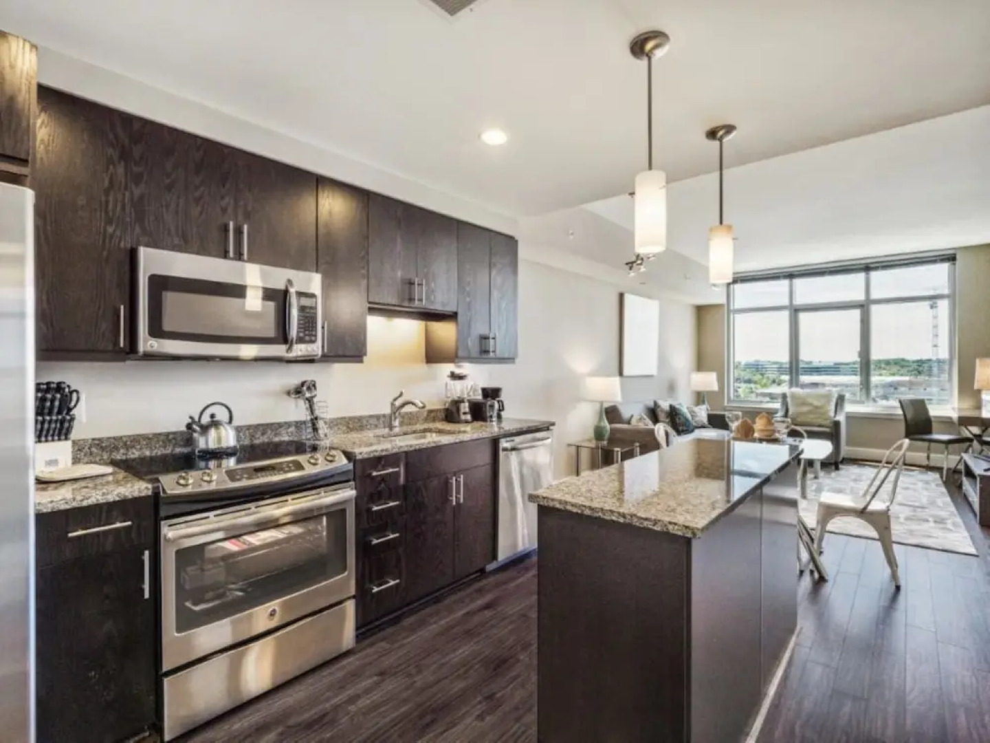 Global Luxury Suites at Town Center North