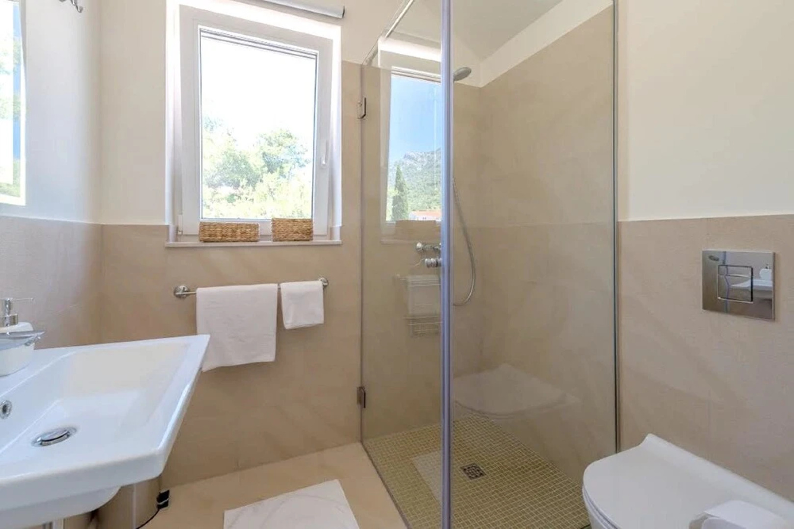 Villa With 4 Bedrooms in Pitve, With Wonderful sea View, Private Pool,