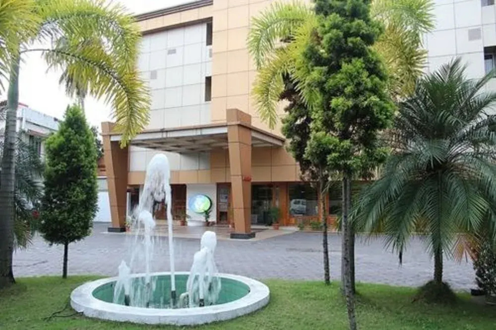 Vedanta Wake Up - Ernakulam, North Railway Station