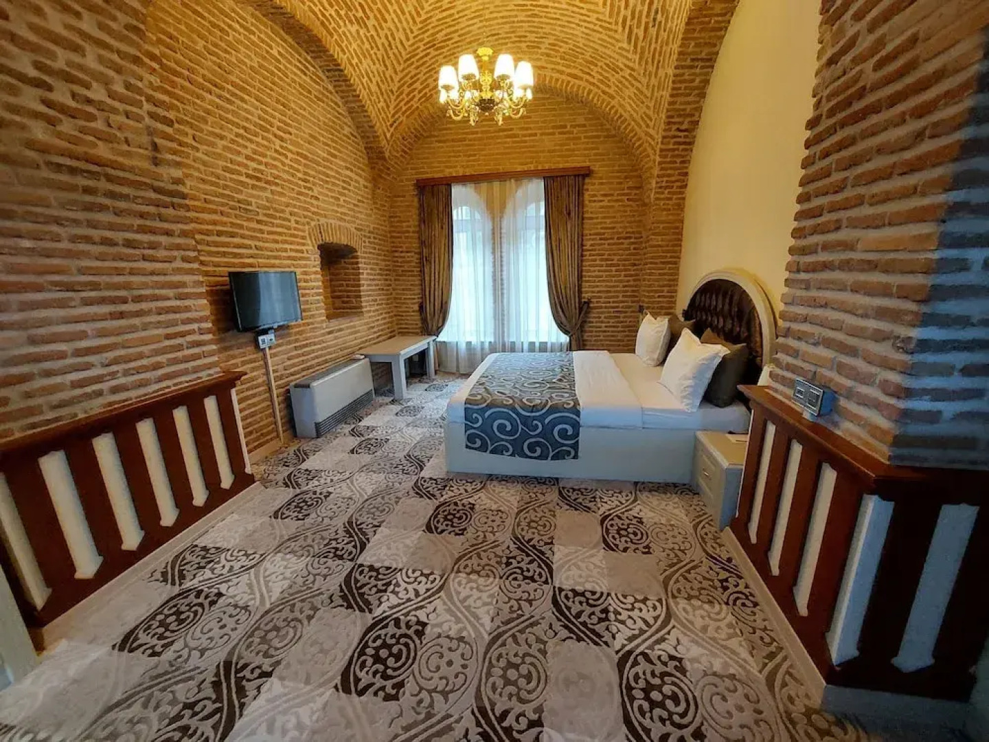 Shah Abbas Karvansaray Hotel