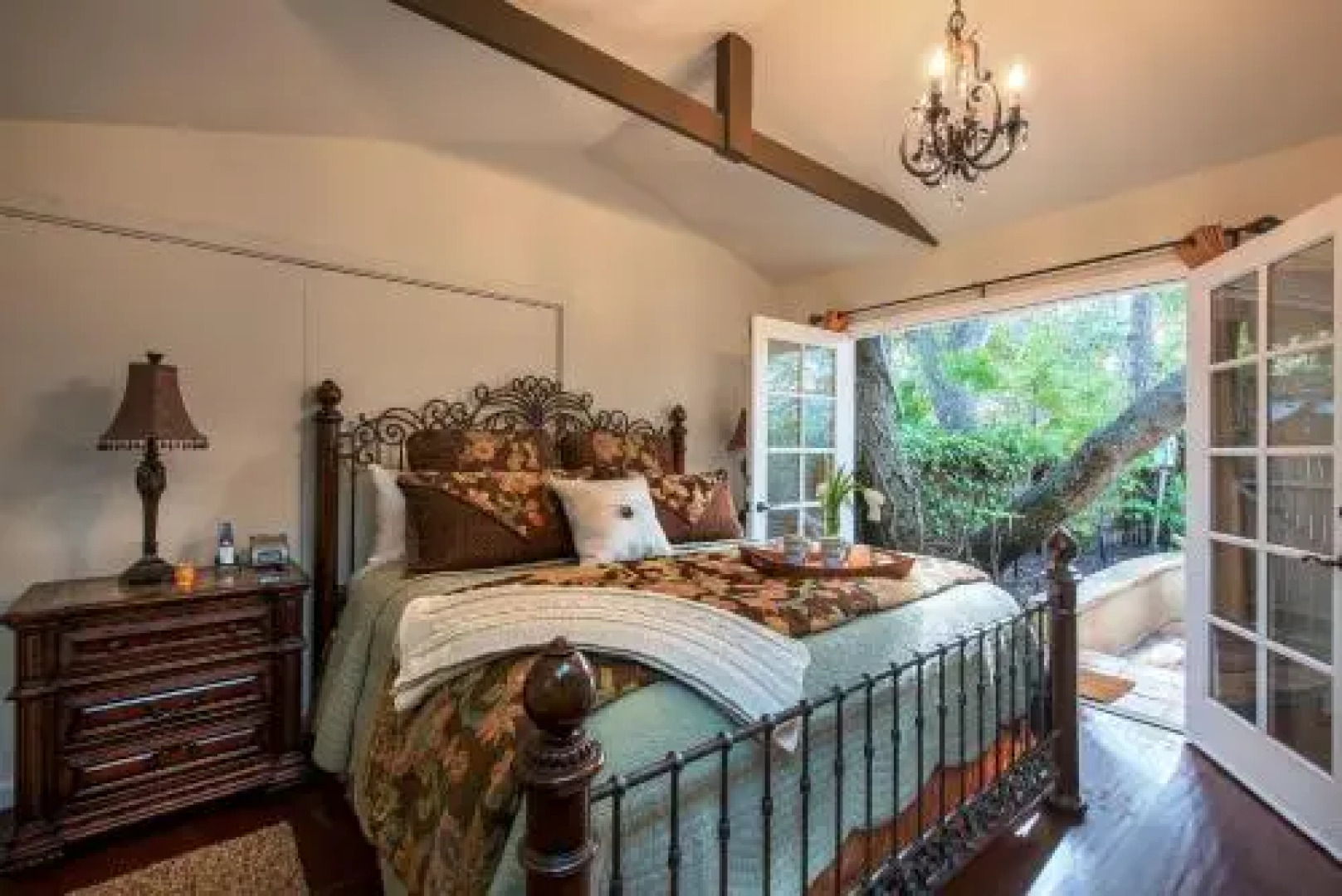 Whispering Waves - Two Bedroom Home - 3681