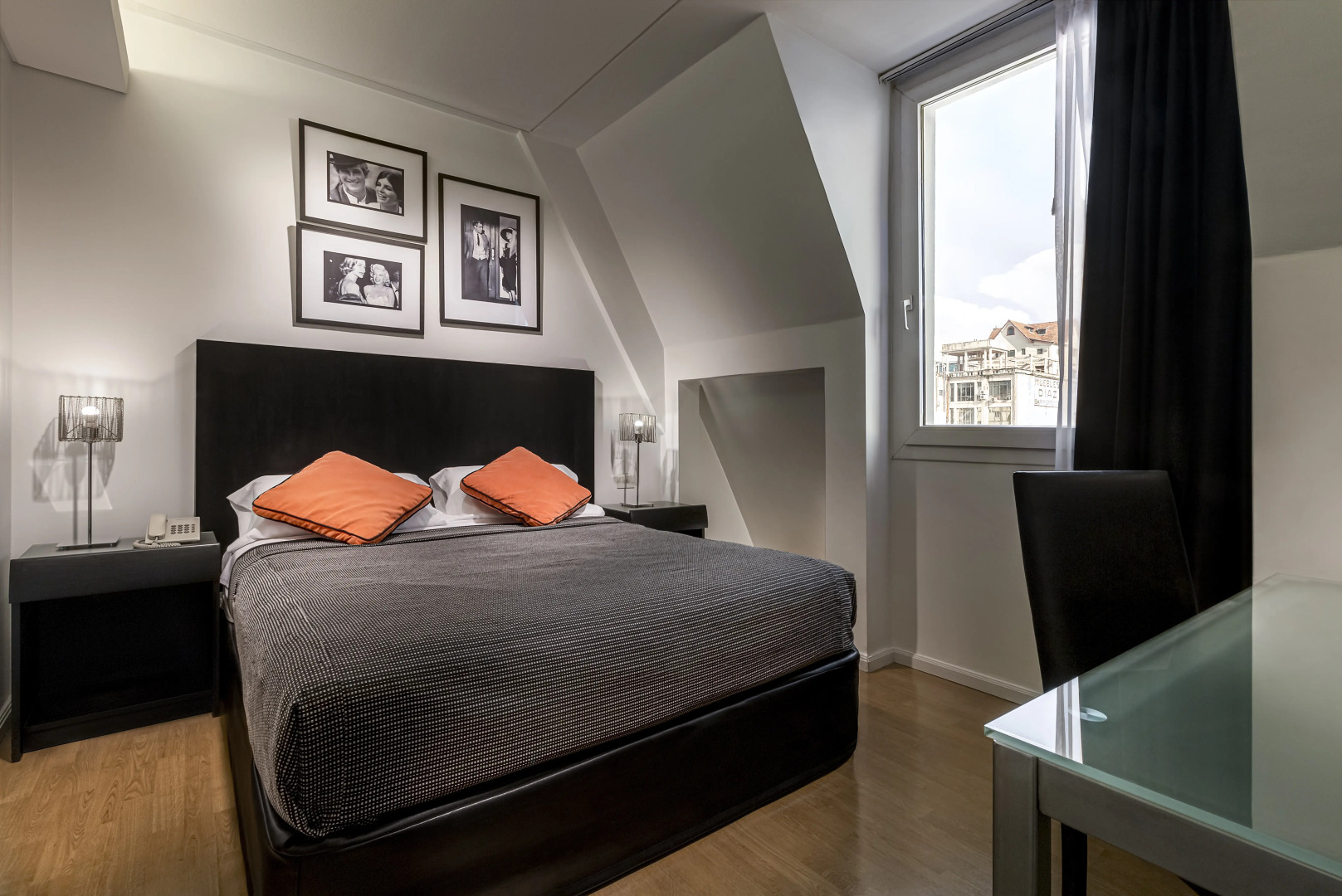 Broadway Hotel & Suites