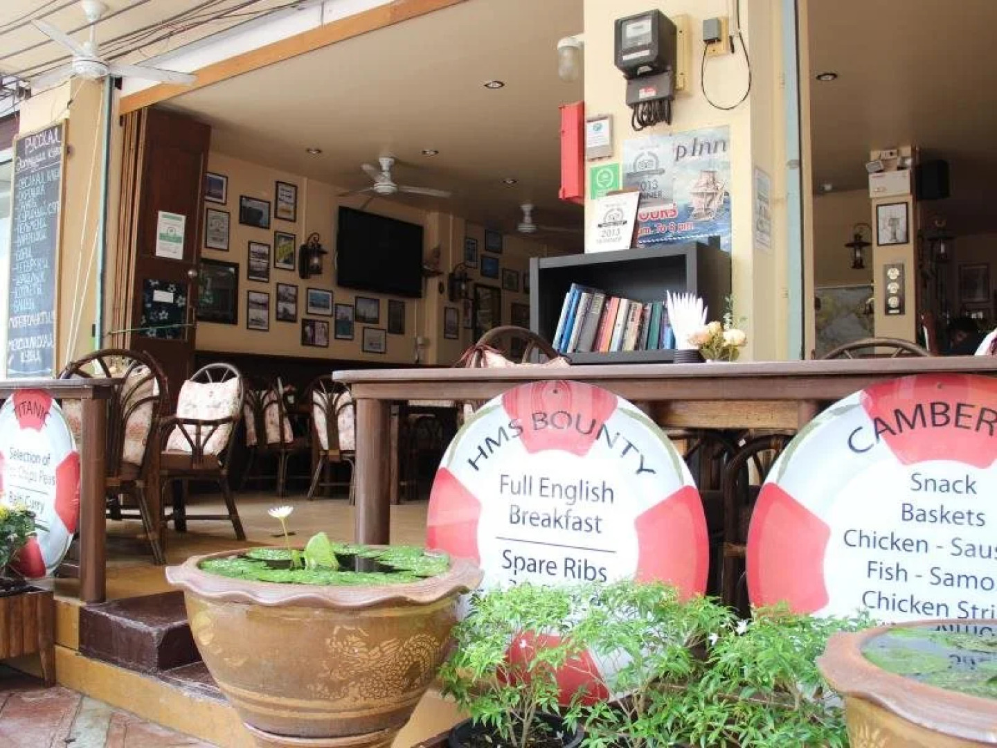 San Antonio Beach Guesthouse & Restaurant