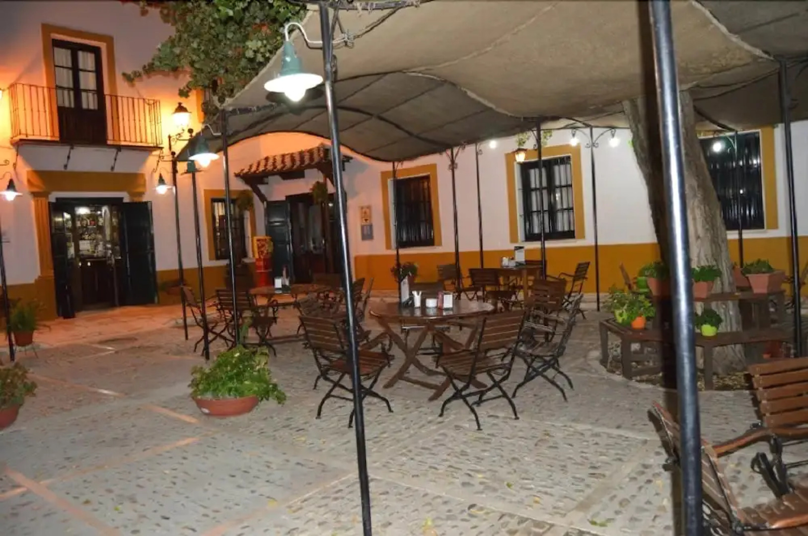 Hotel Manantial de Roya