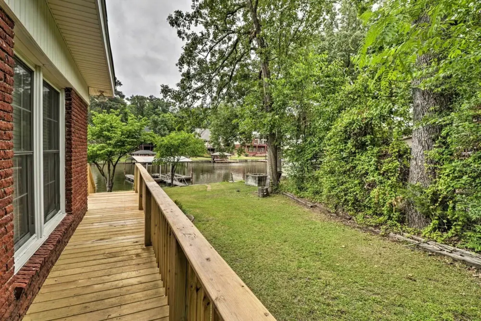 7 Mi to Nat'l Park: Home w/ Dock in Hot Springs