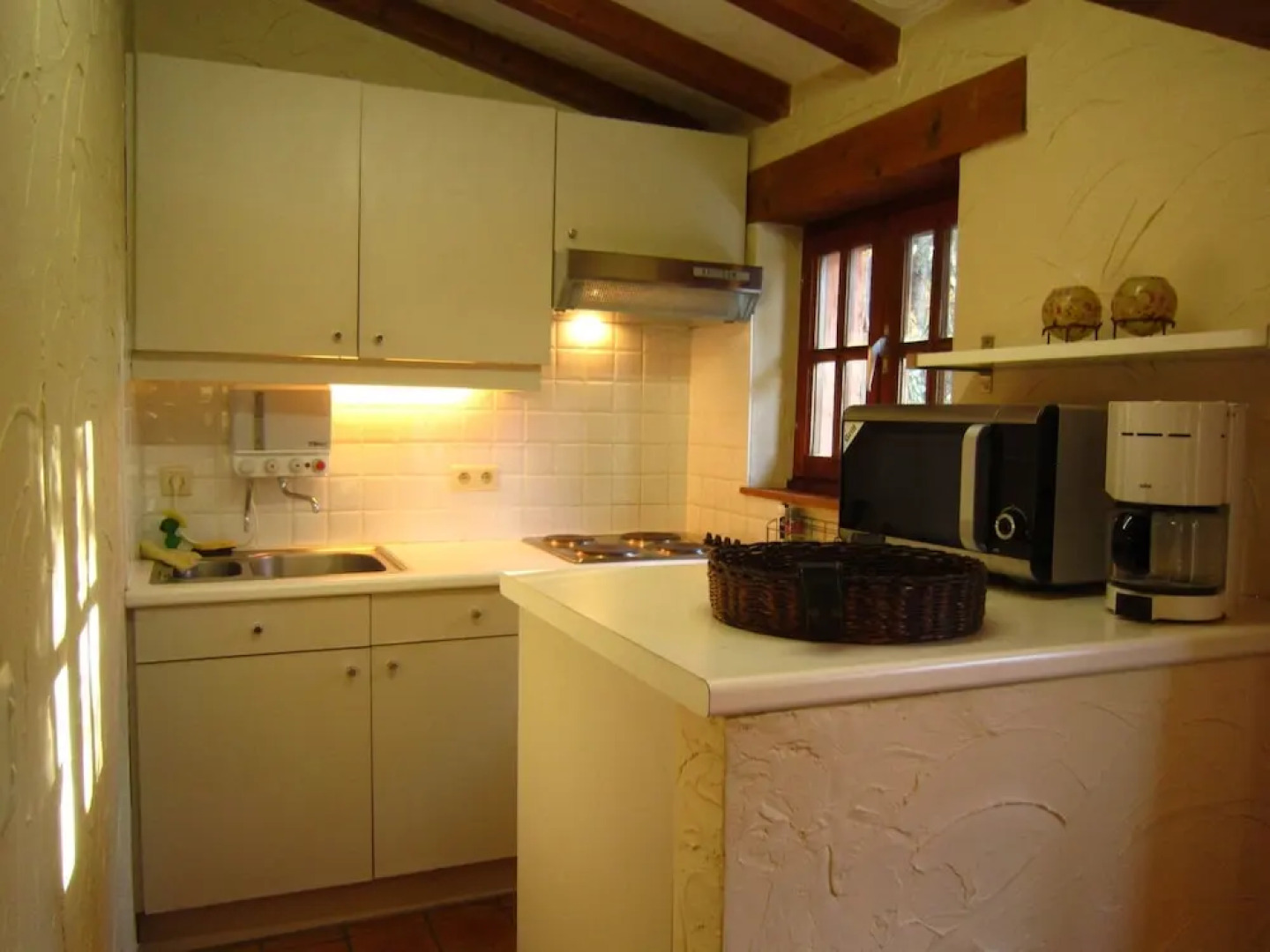 Cosy and Snug Holiday Home With Joint Swimming Pool