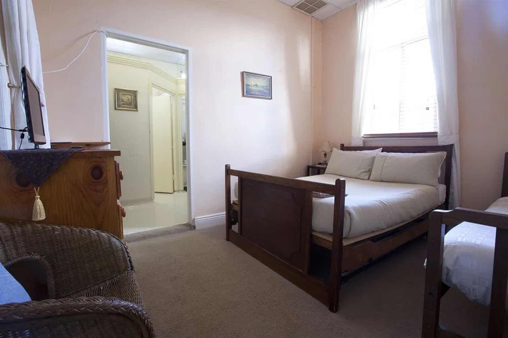 The Grand Guesthouse