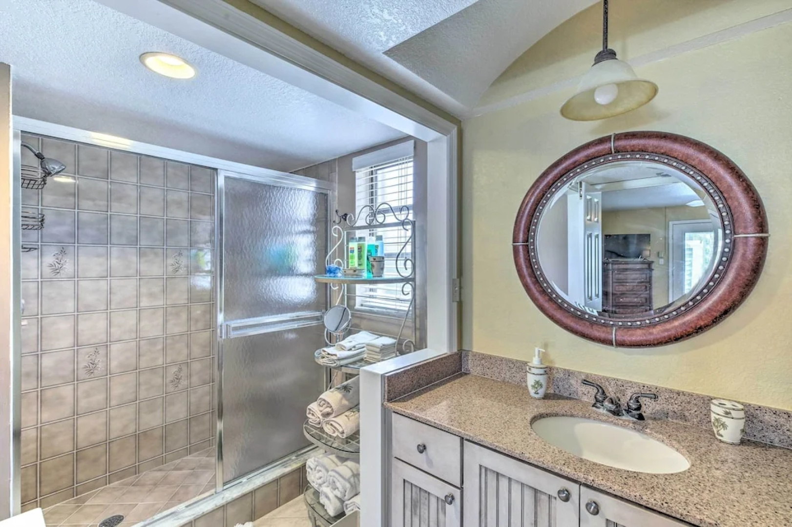Waterfront Condo w/ Dock - Walk to Fishermens!