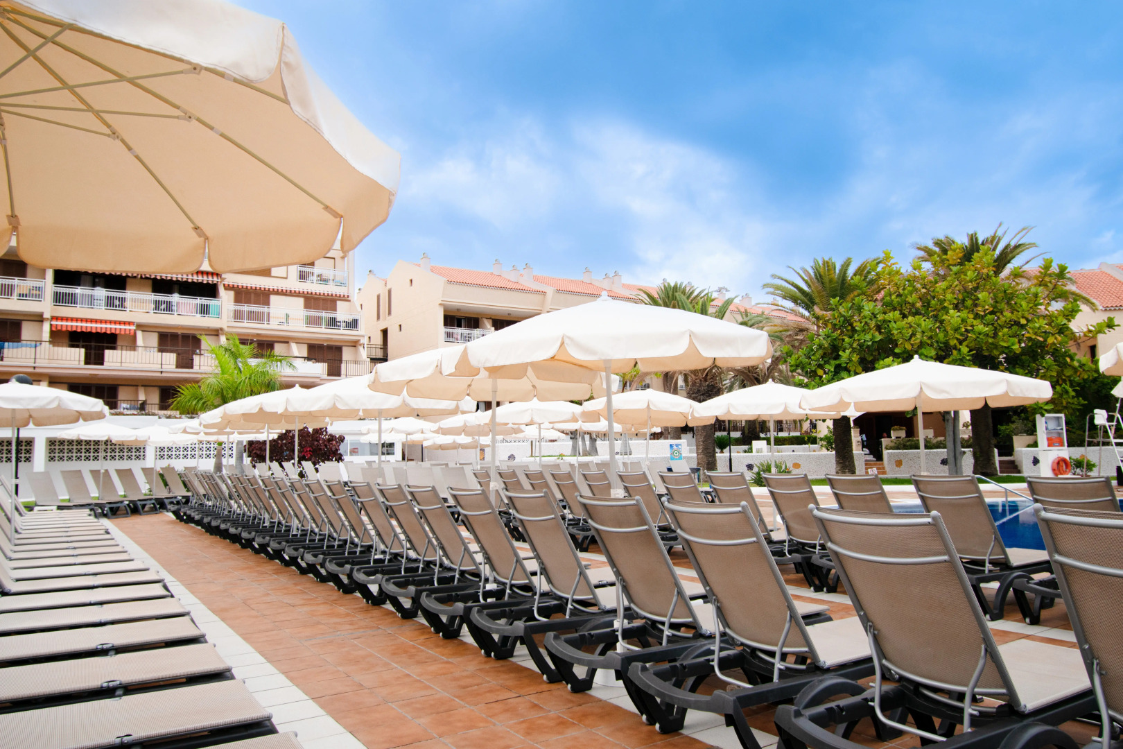 Отель Coral Compostela Beach