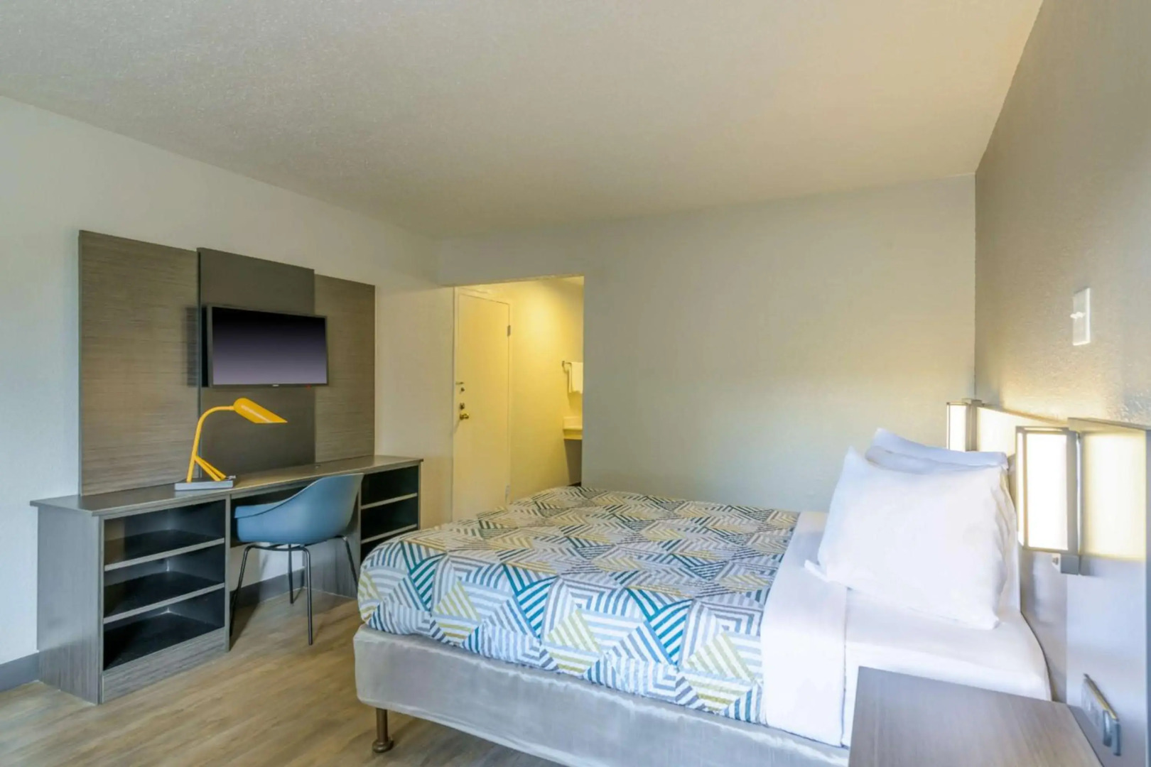 Motel 6 Spring Hill, FL - Weeki Wachee