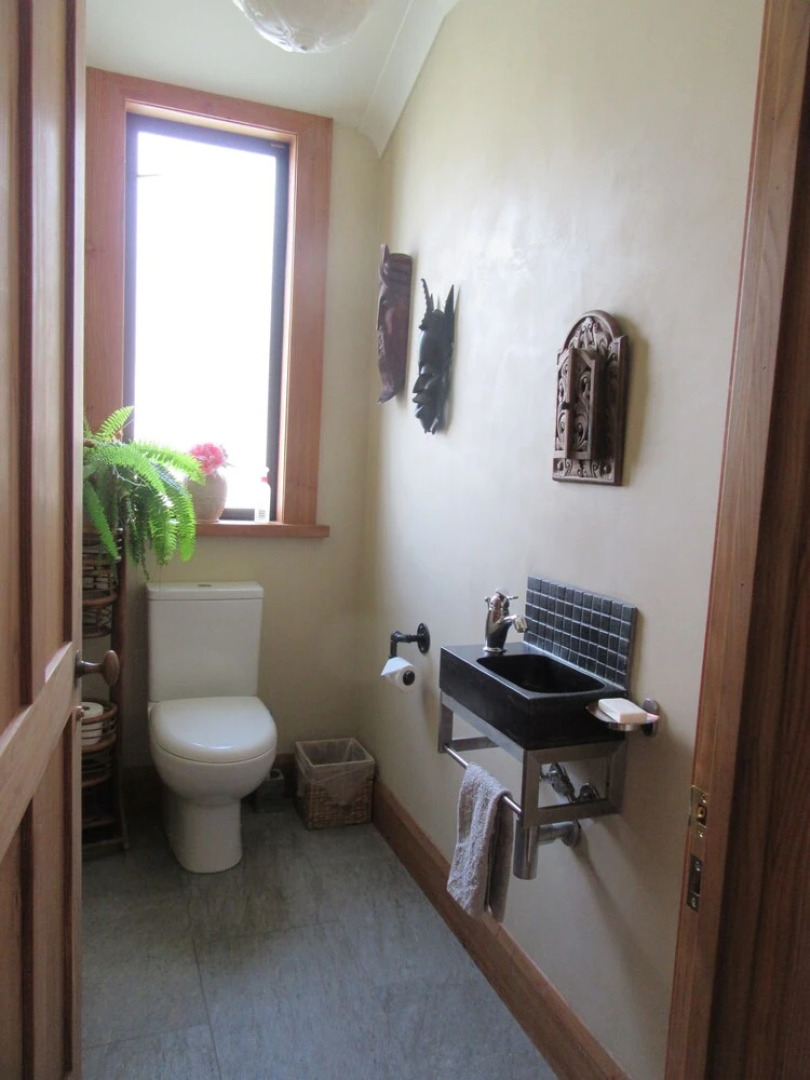 Redwood Valley B & B