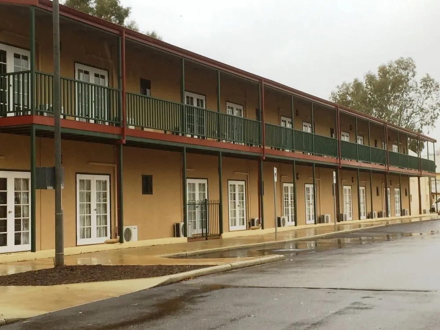 The Nosh and Nod - Howick Street