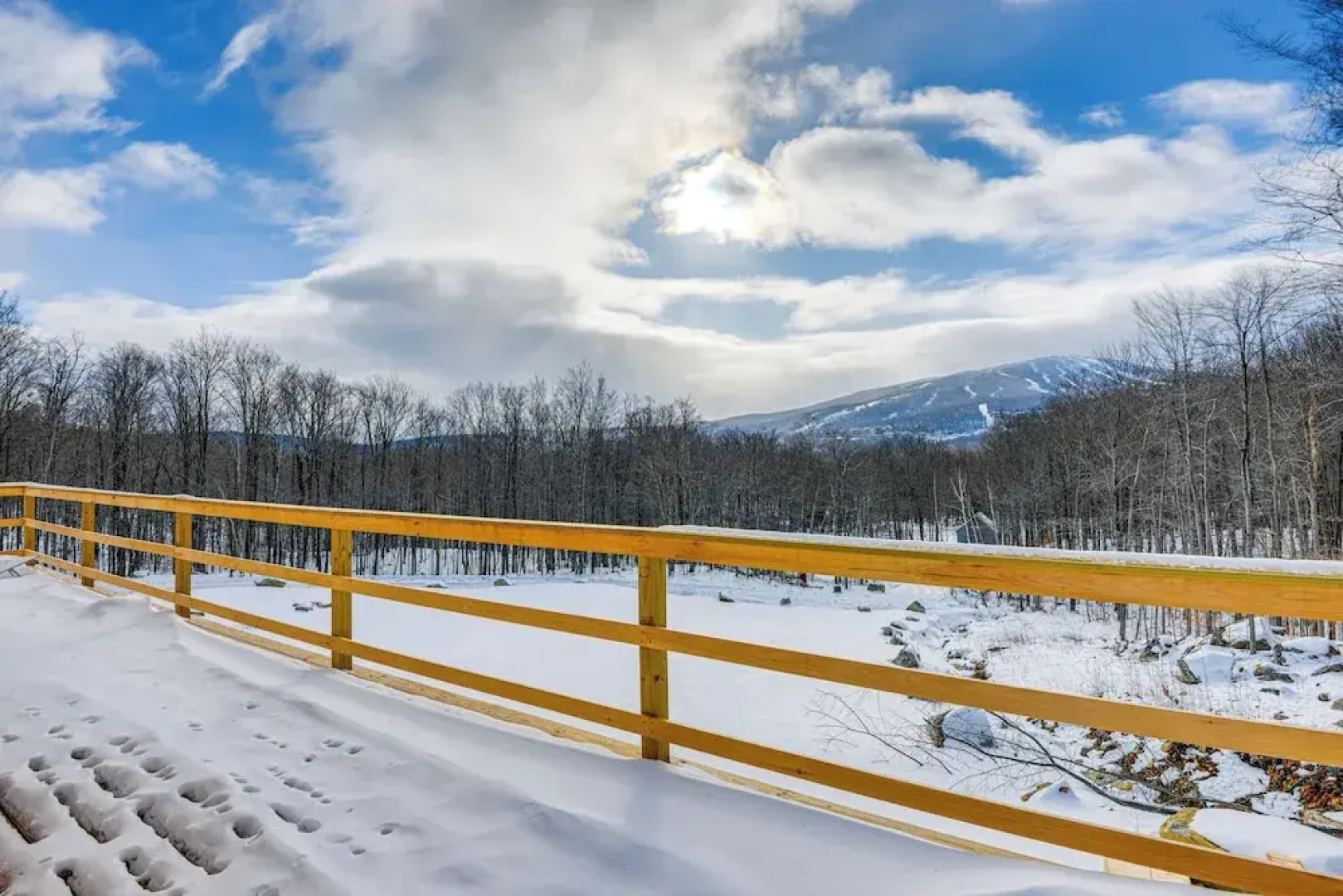 Stratton Mtn Ski Chalet w/ Giant Views in Winhall