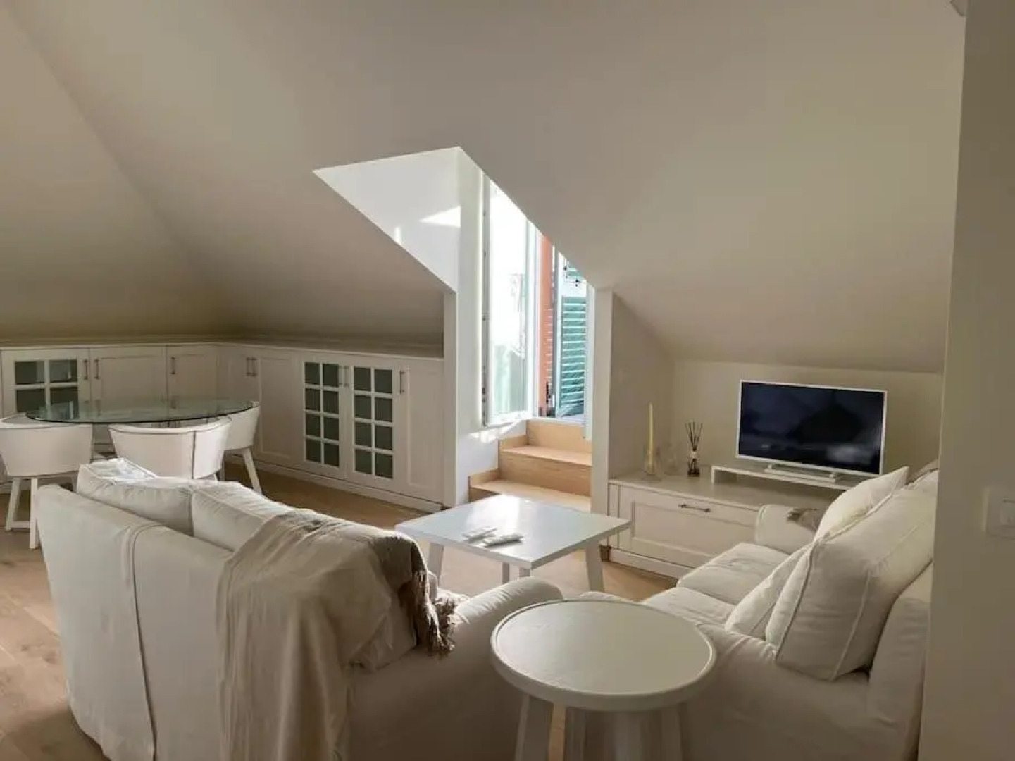 Rose Attico magnifica vista mare parcheggio privato 2 minuti dalla spiaggia