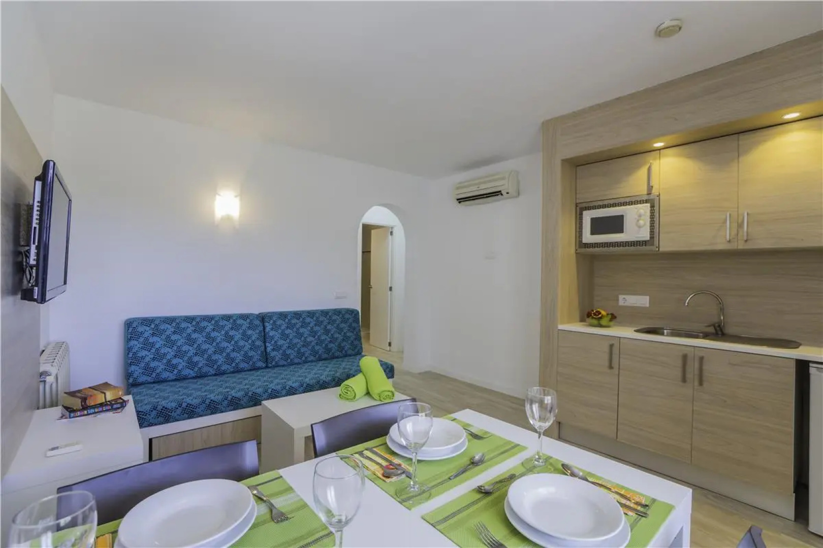 Апарт-отель Holiday Center Santa Ponsa