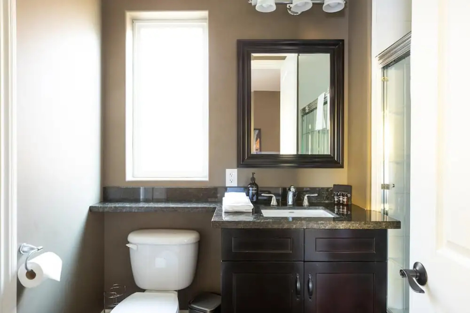 Amarilla - Peaceful Paradise w Pool, Spa & Theatre Room