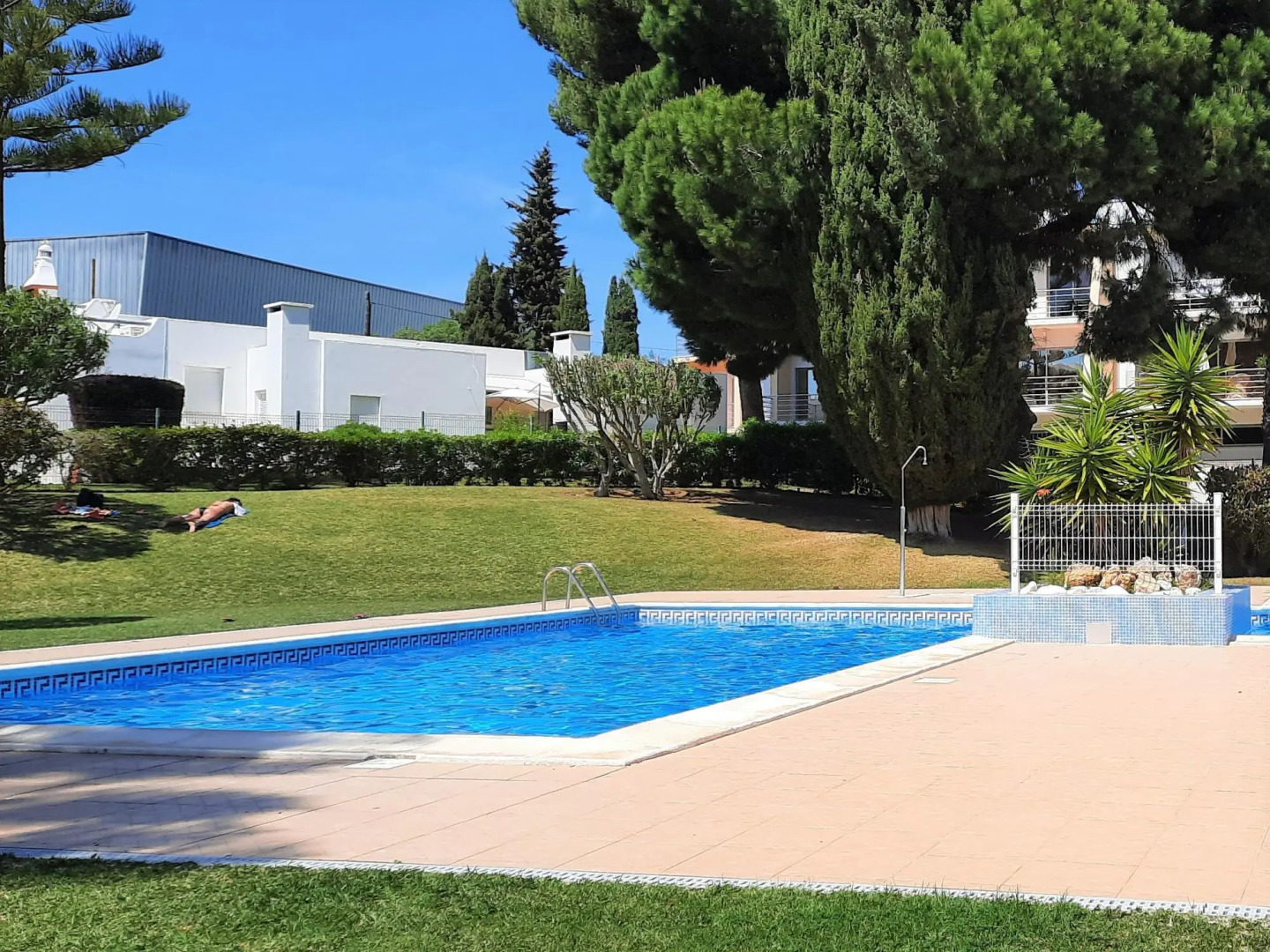 ARMAÇÃO DE PÊRA BRIGHTNESS 2 WITH POOL by HOMING