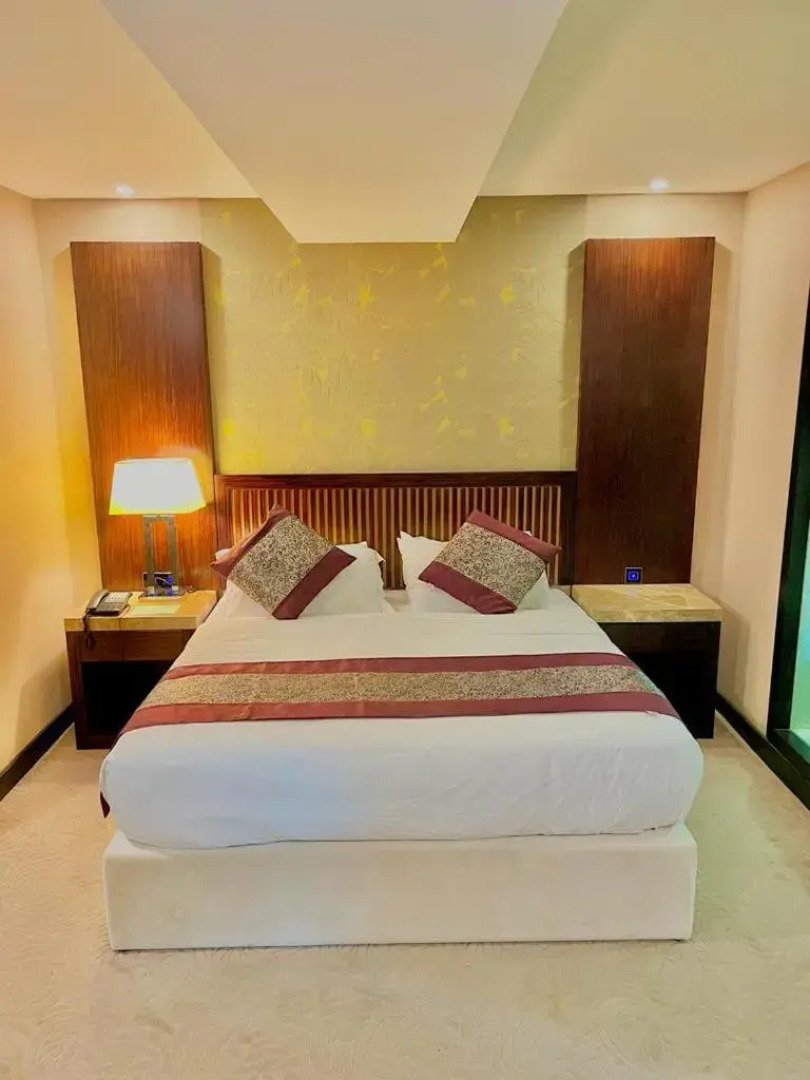 Royale Signature Hotel