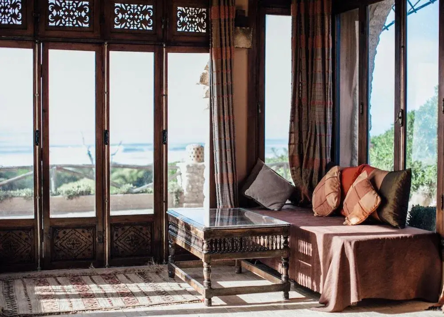 Dar Danse the Bubble on the Beach