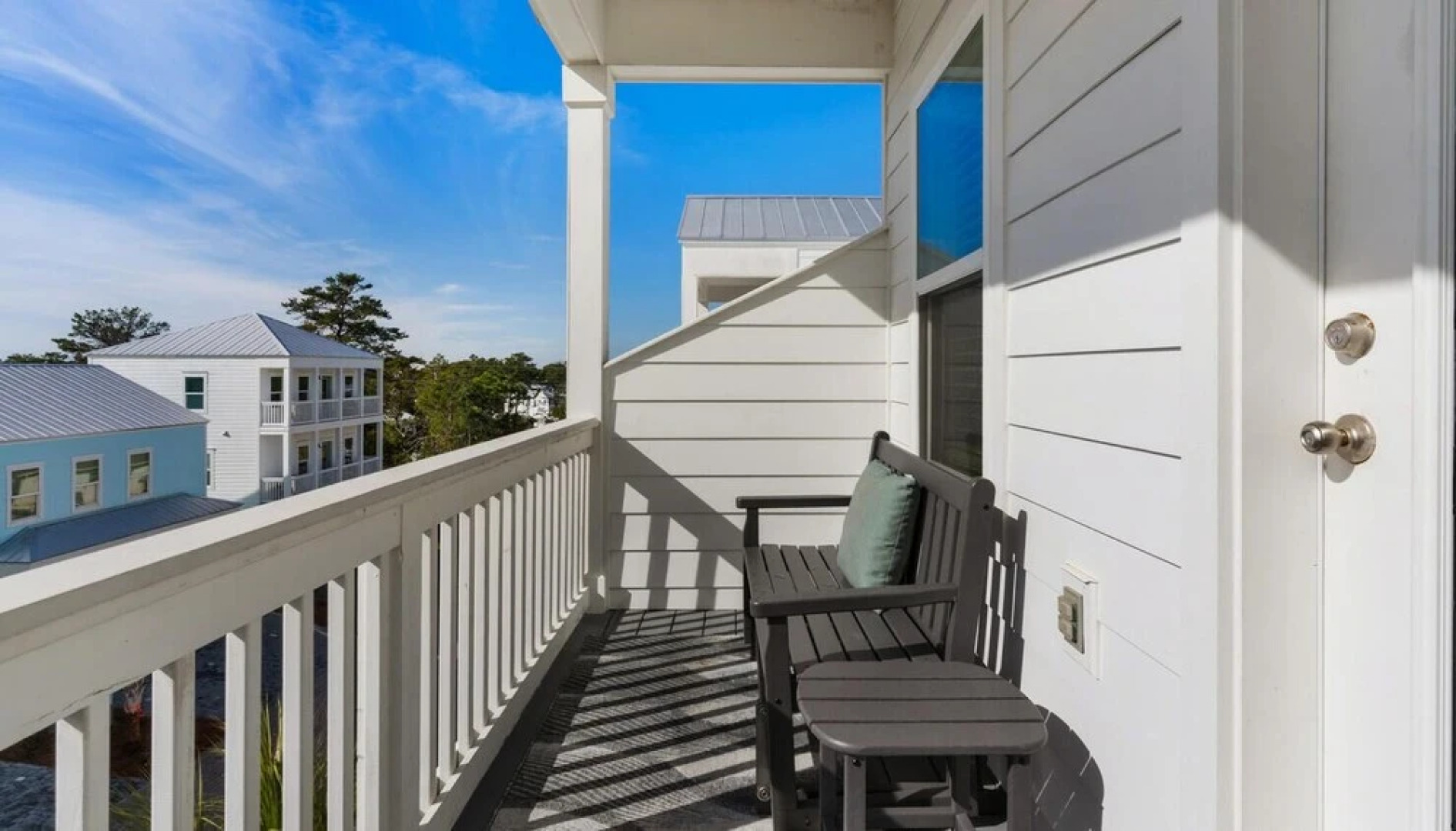 6-seater Golf Cart, Sleeps 16, Close to the Beach!