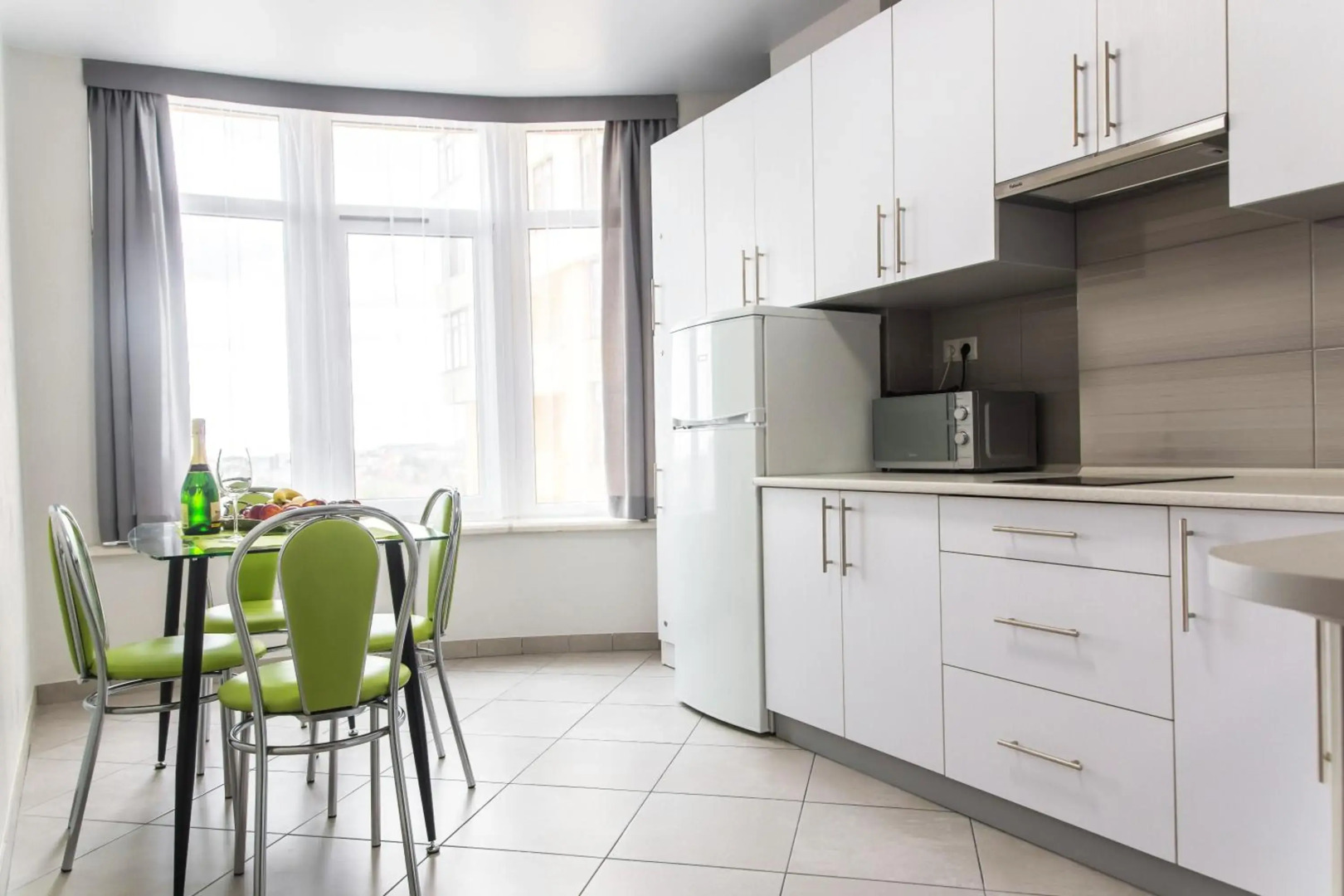 Apartments Roksolany 16