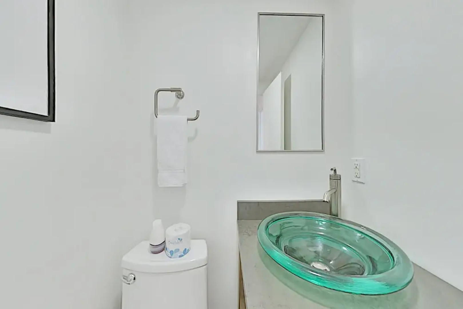 Stunning Waterfront W/ Private Deep-water Dock 6 Bedroom Home