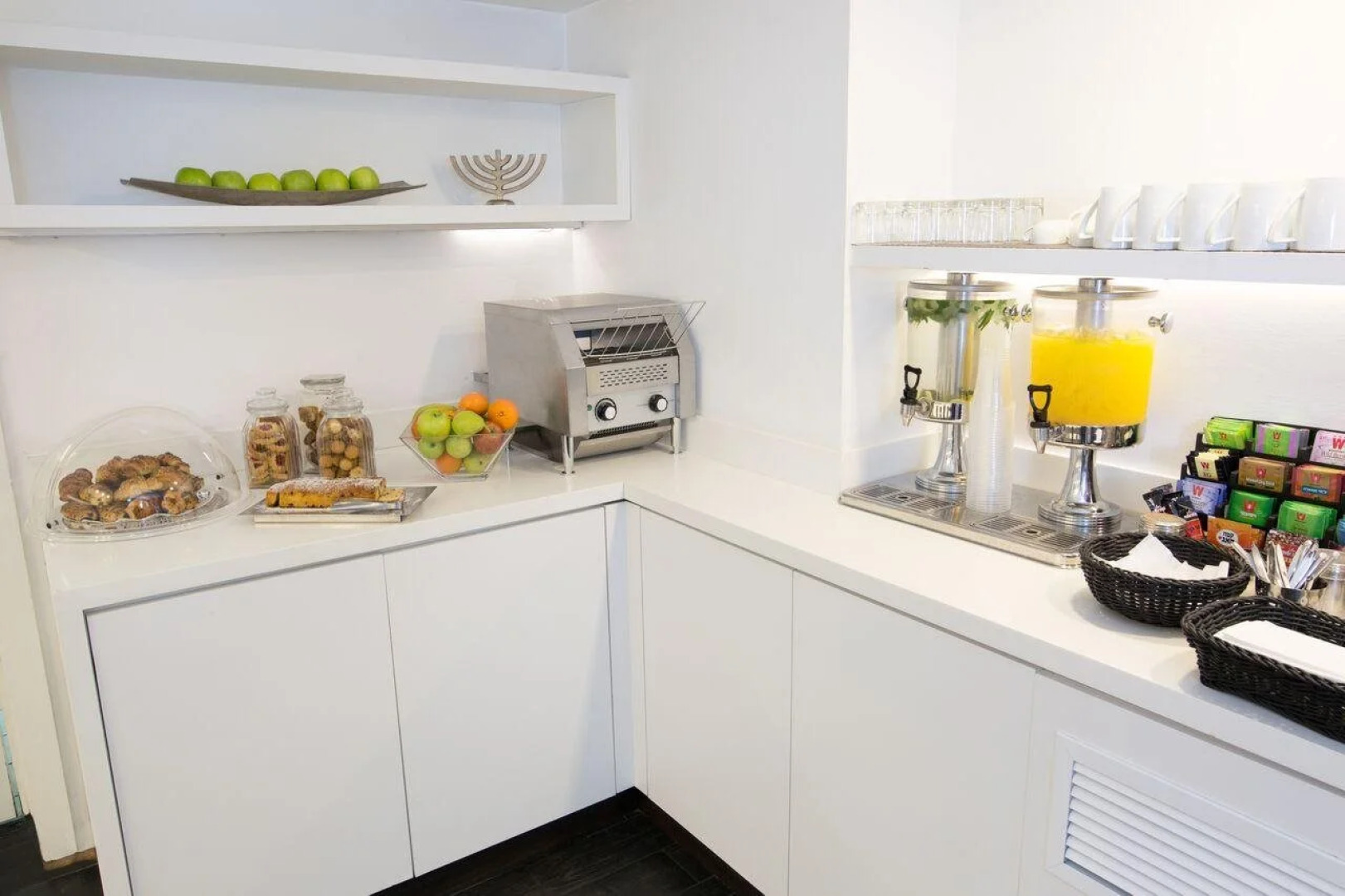 The Savoy Tel-Aviv, Sea Side