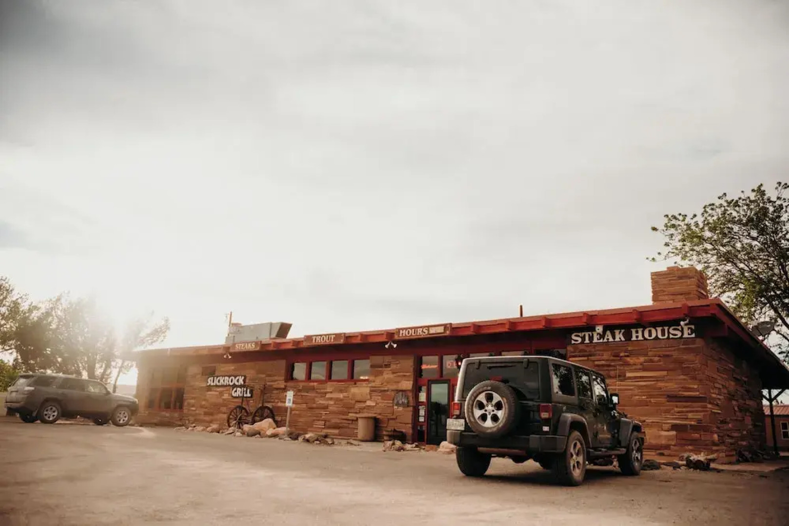 Whispering Sands Motel