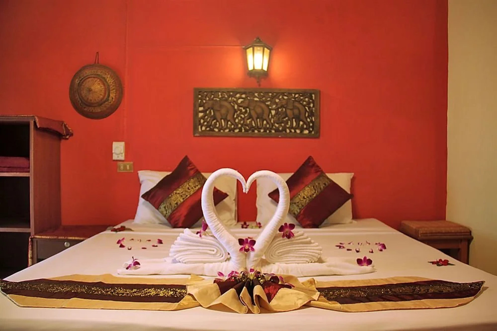 Manohra Cozy Village