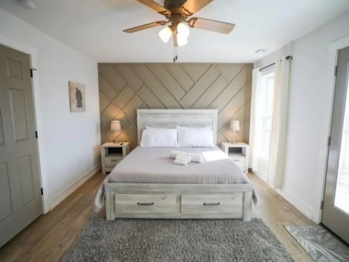 Out of the Blue - Short Walk to Kure Beach Pier, Restaurants, and Shops by Redawning