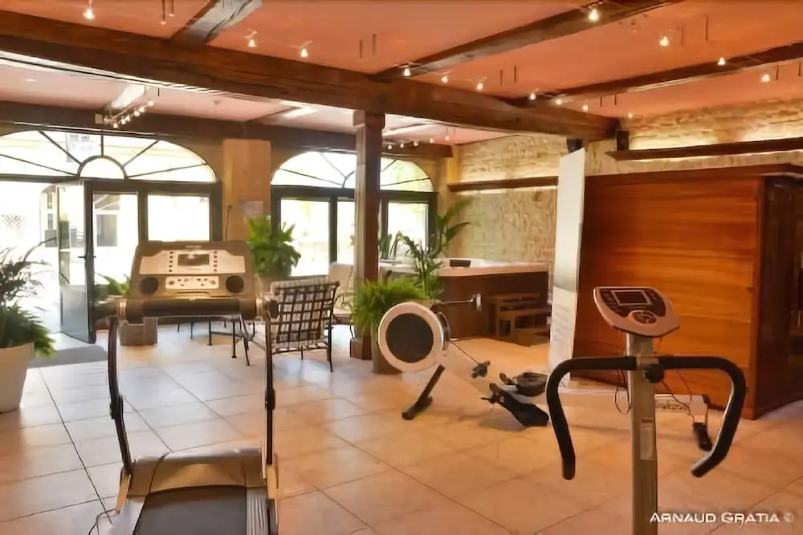 Le Domaine Chateau du Faucon