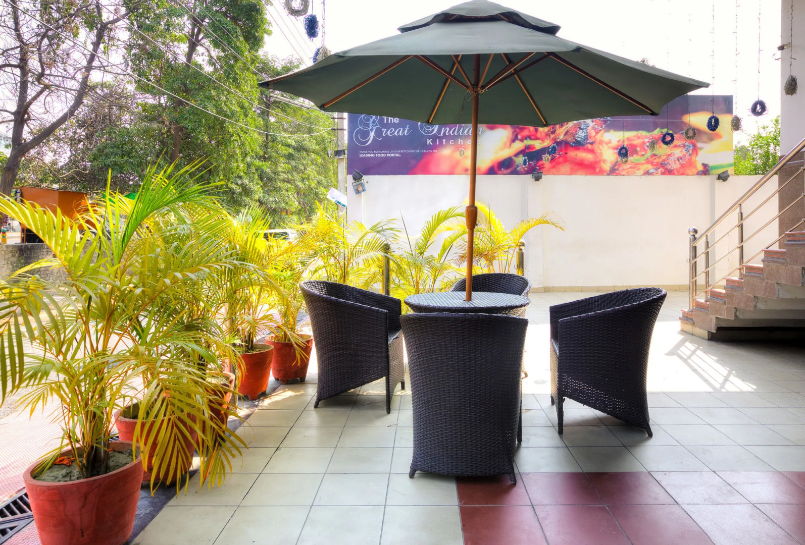 Treebo Shivam Inn Near Singapore Mall