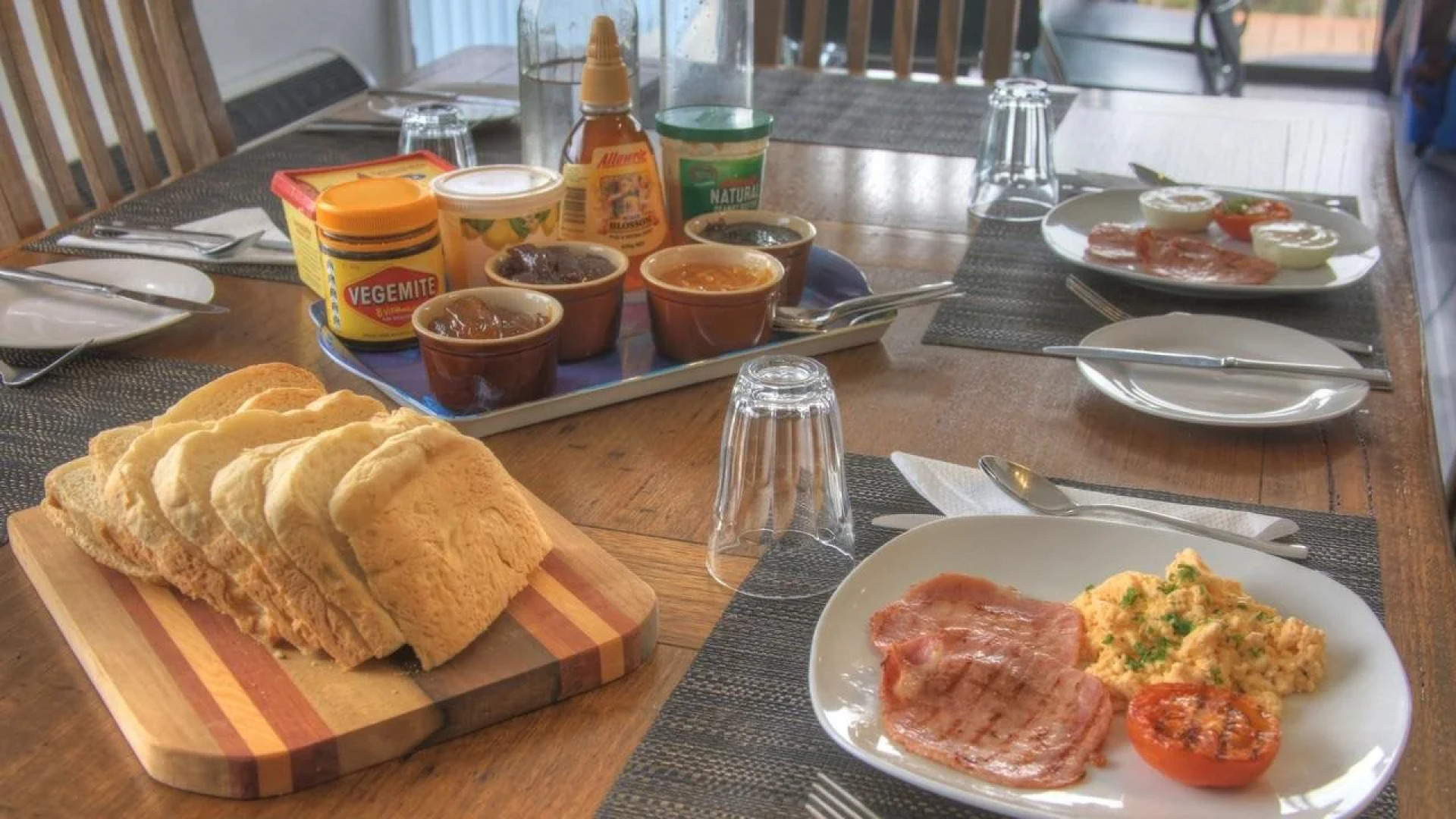 Storm Bay Guest House & Cottage