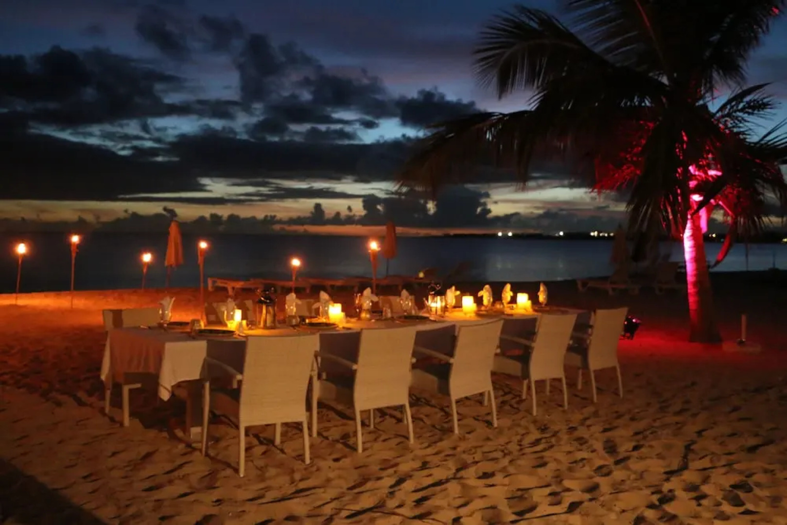 Rendezvous Bay Hotel