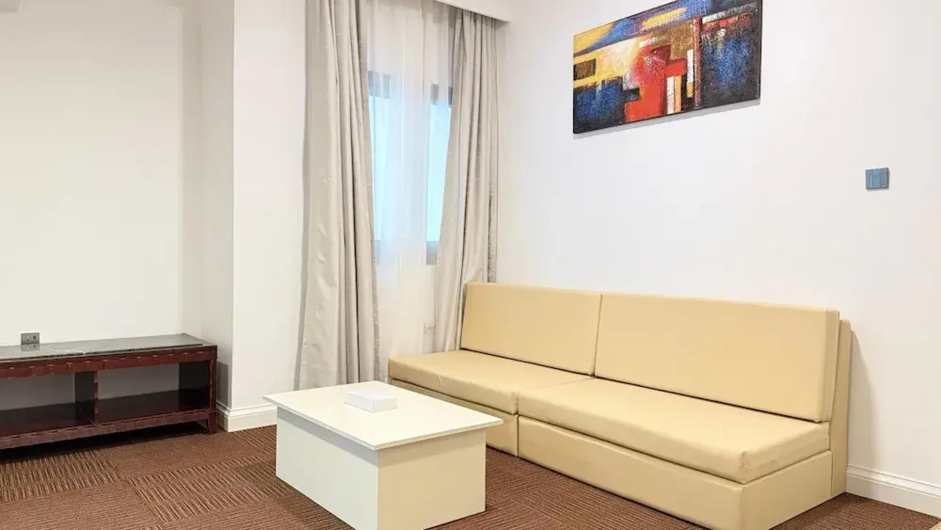 Royal Tulip Dancenter Suites Sharjah