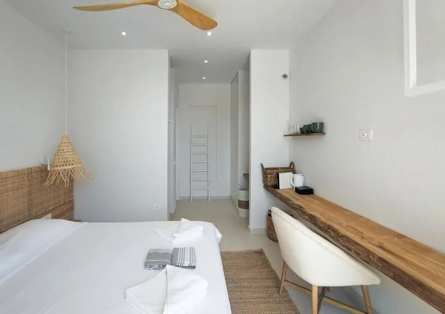 Arion Seaside Suites