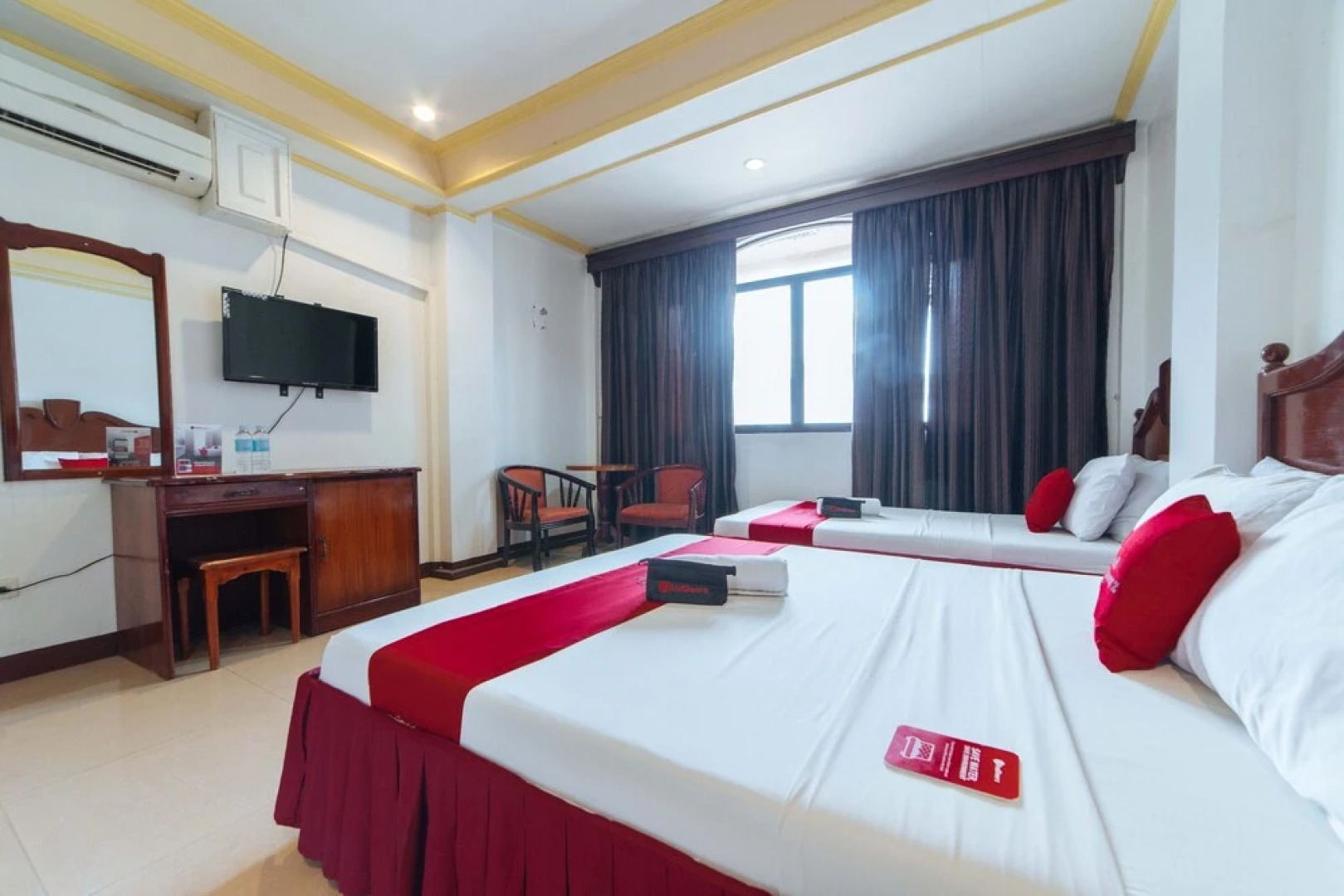 RedDoorz @ Kilometer 1 Roxas City