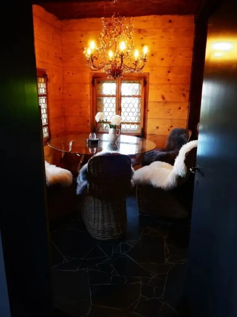 Chalet With Panoramic Views of the Mountains of the Oberland and Lake Thun