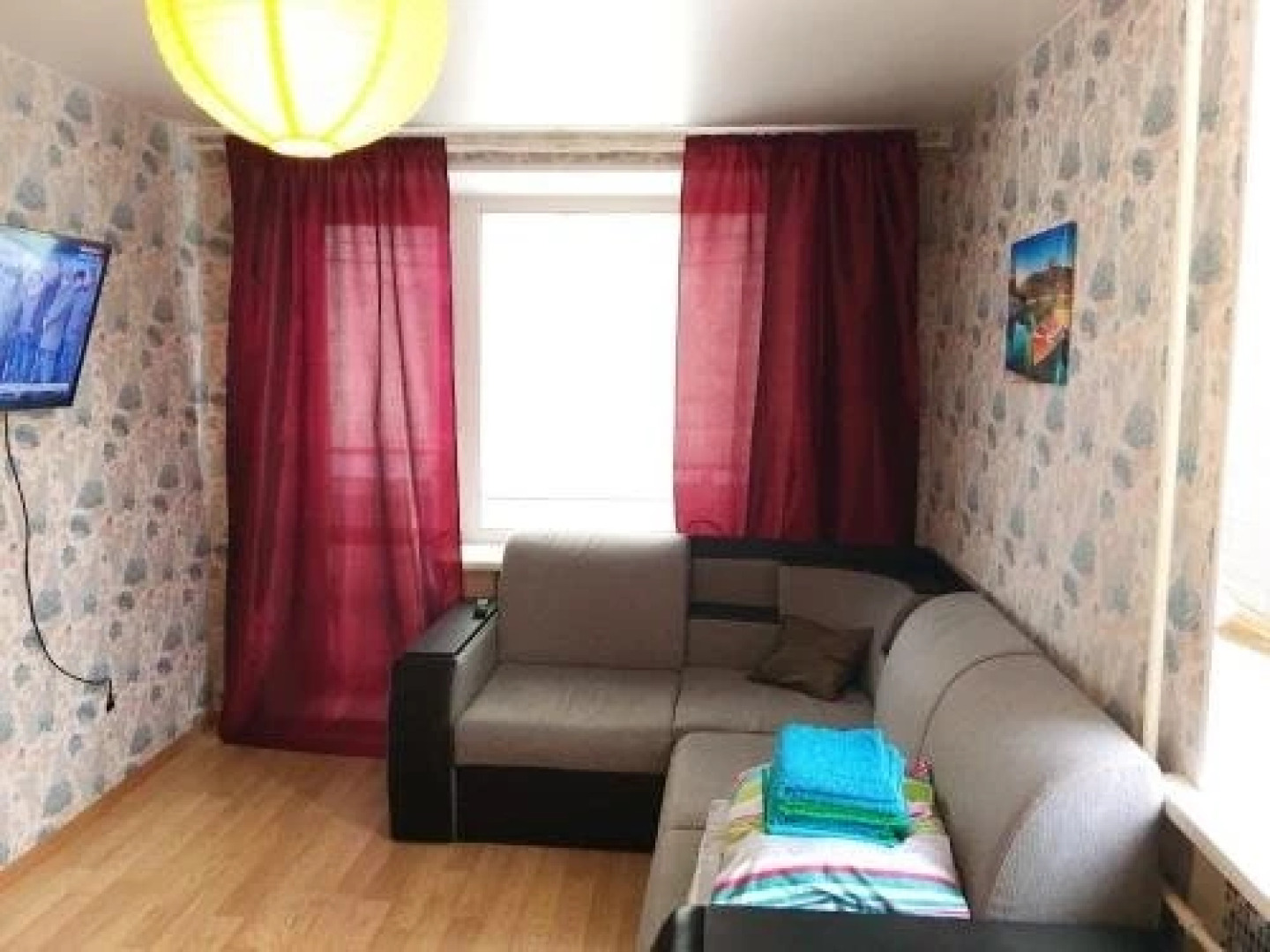 На Набережной