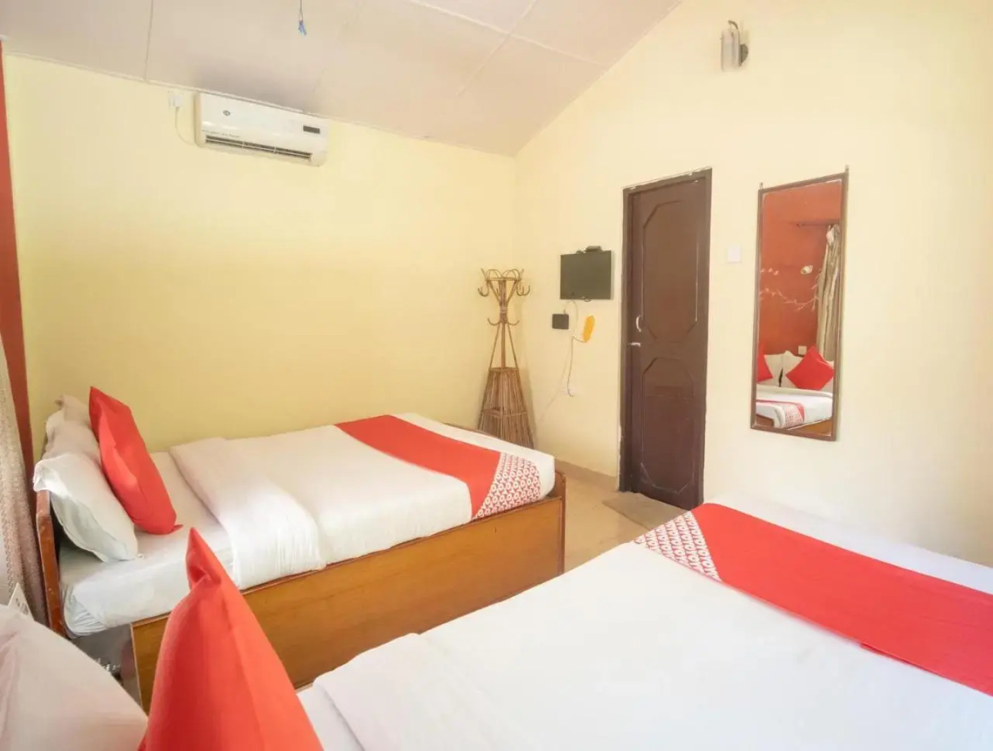 Chitwan Riverside Resort by OYO Rooms