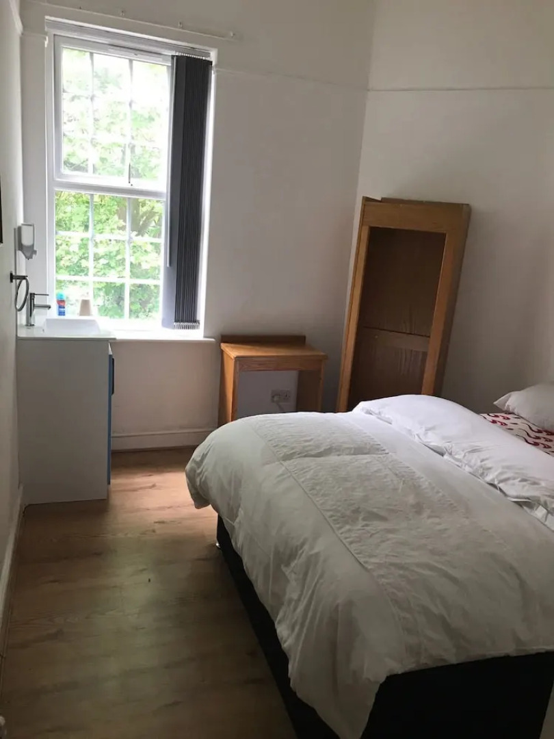 Junction 10 Budget Travel Accommodation