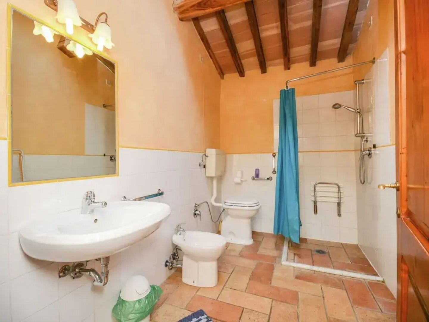 Idyllic Stay With Charm